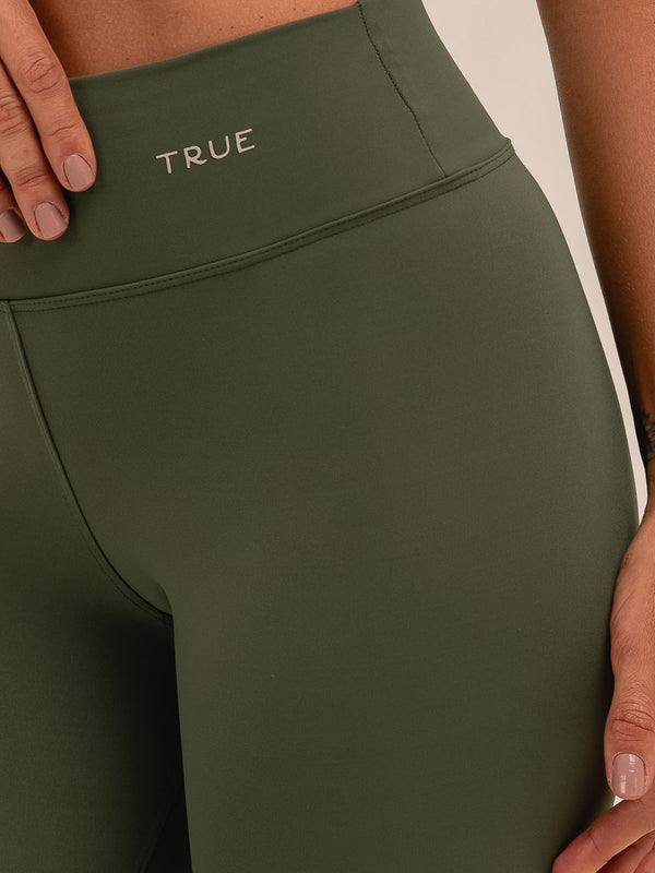 Bermuda Feminina para Academia Verde Militar