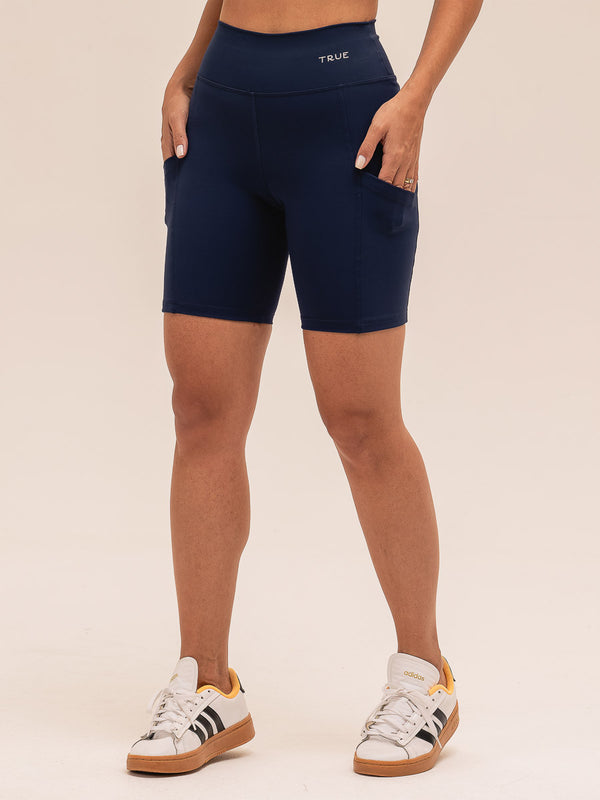 Bermuda com Bolsos Azul Marinho