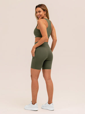 Bermuda com Bolsos Verde Militar