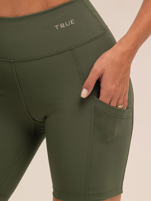 Bermuda com Bolsos Verde Militar