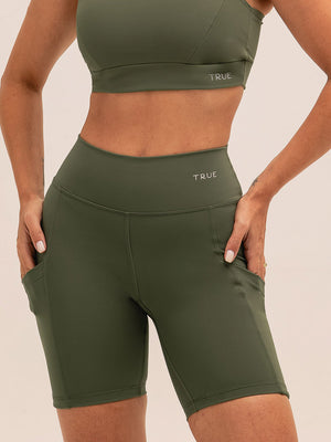 Bermuda com Bolsos Verde Militar