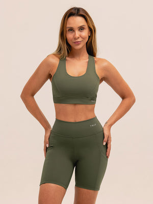 Bermuda com Bolsos Verde Militar